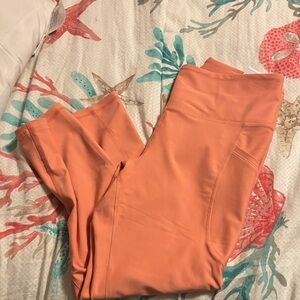 Old Navy powersoft  cropped leggings